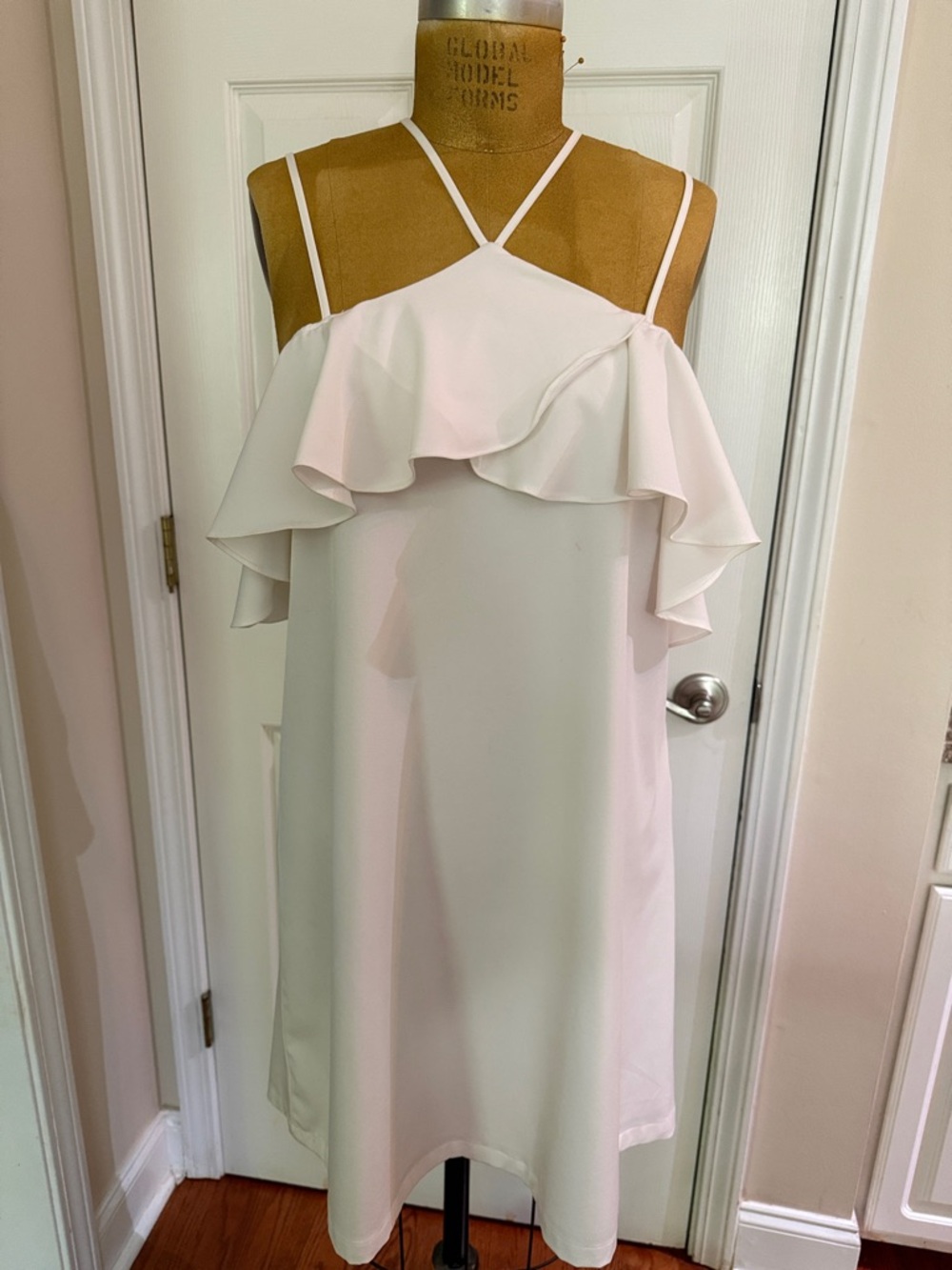 Women's White Ruffle Cold-Shoulder Dress